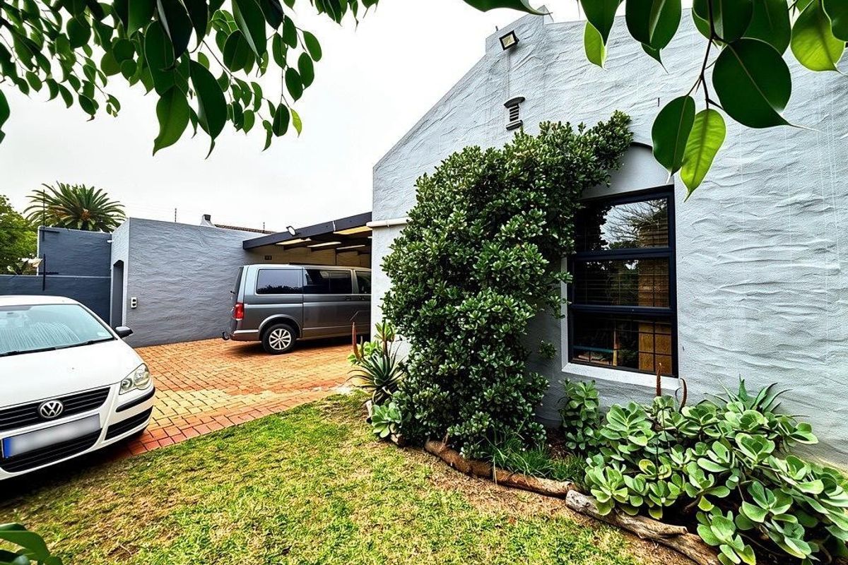 Ultra-modern, exceptionally secure 4-bedroom family home. - Photo 2