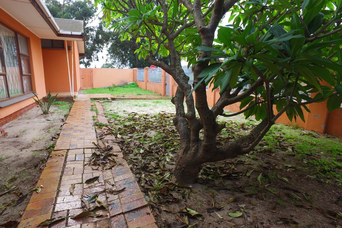 Great family home for sale in Sarepta, Kuilsriver - SOLD! - Photo 5