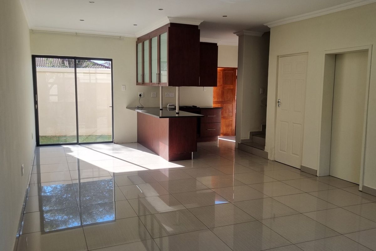 Three (3) bedroom House for Rental in Halfway Gardens Midrand - Photo 2