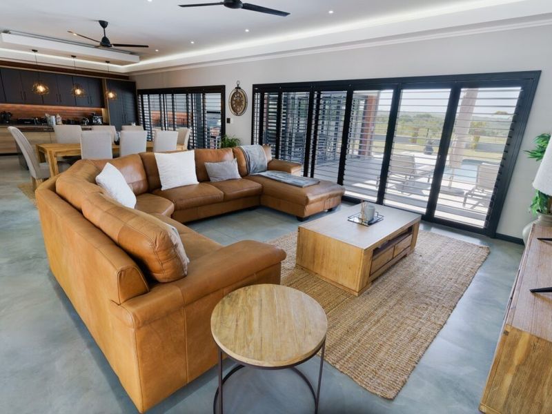 Luxury Off-Grid Living on the Golf Course - Photo 8