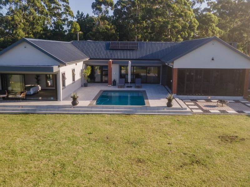 Luxury Off-Grid Living on the Golf Course - Photo 4