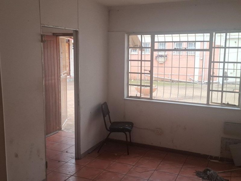 Commercial Property To Rent in Benoni Central, Benoni - Photo 7