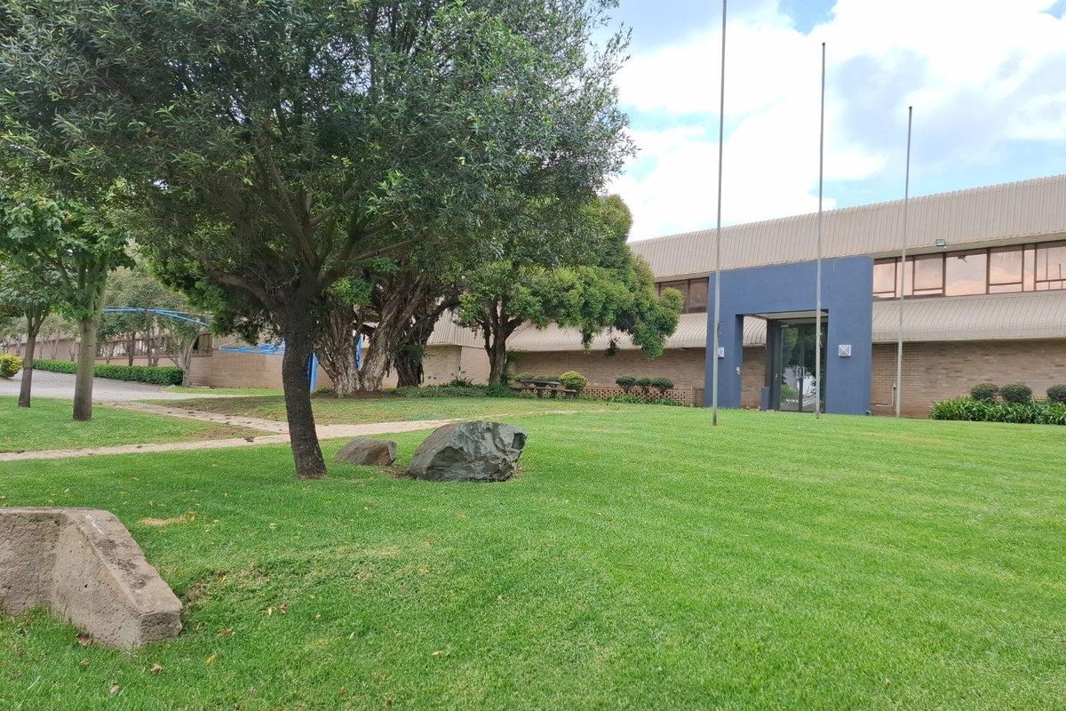 Industrial Property To Rent in Spartan, Kempton Park - Photo 2