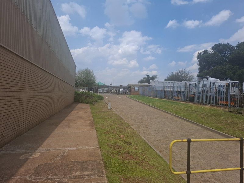 Industrial Property To Rent in Spartan, Kempton Park - Photo 3