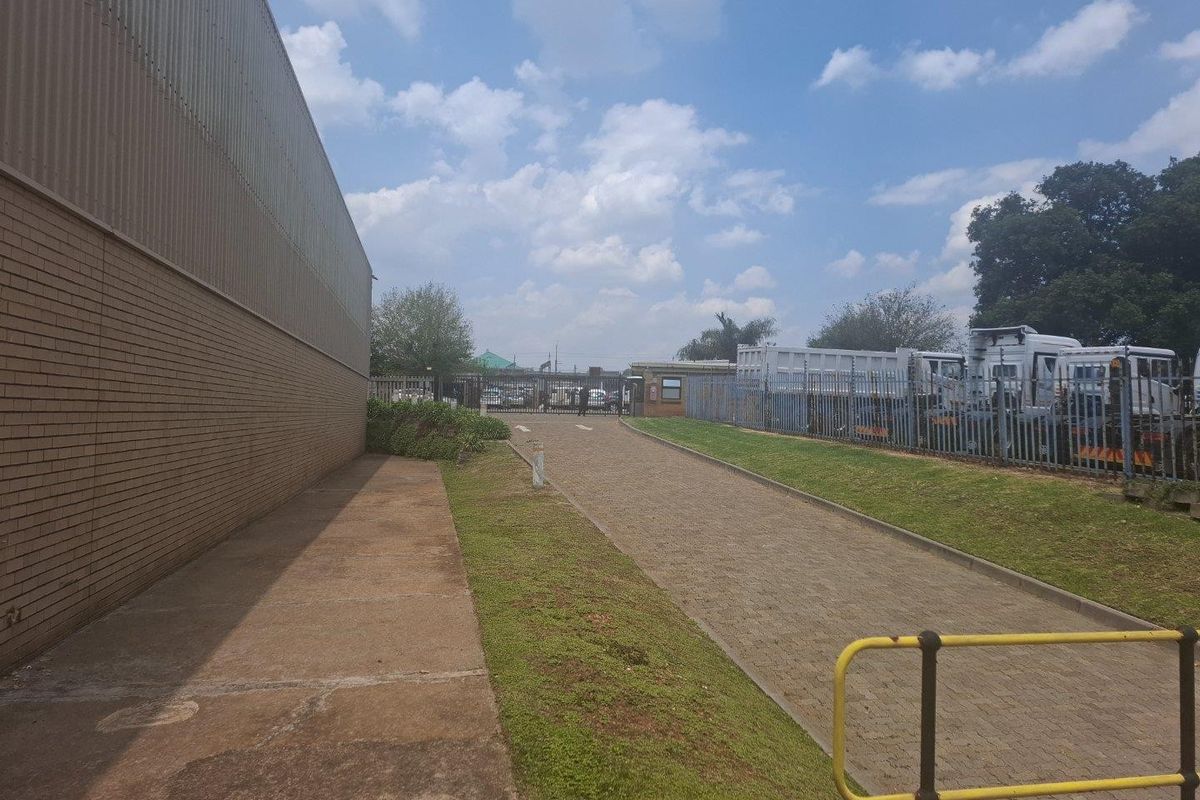 Industrial Property To Rent in Spartan, Kempton Park - Photo 3