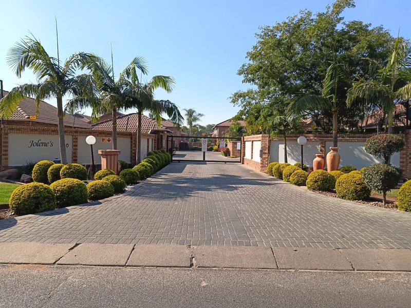 Security Lifestyle, Duet For Sale in Montana, Pretoria - Photo 1