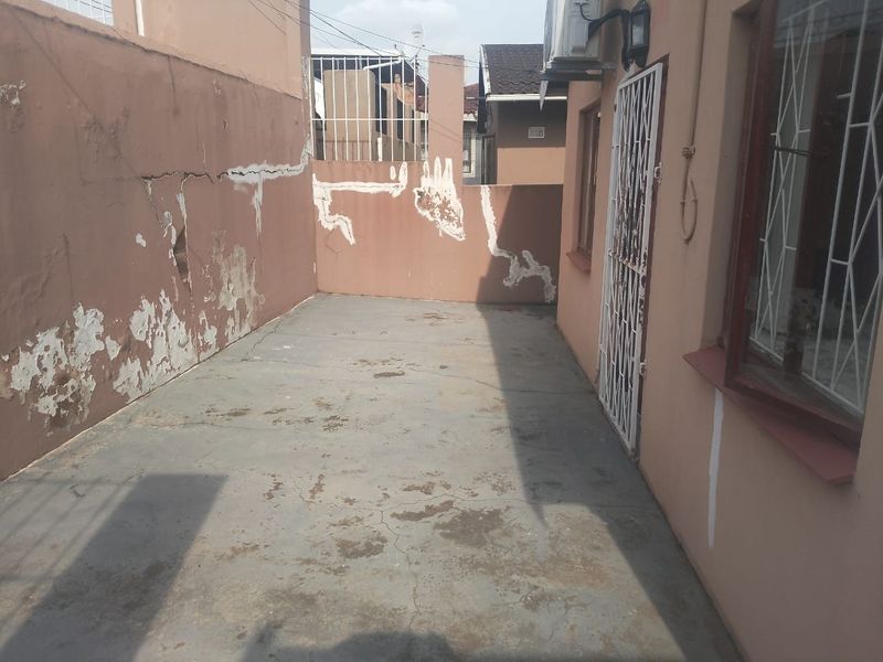 House For Sale in Bonela, Durban, KwaZulu Natal - Photo 3