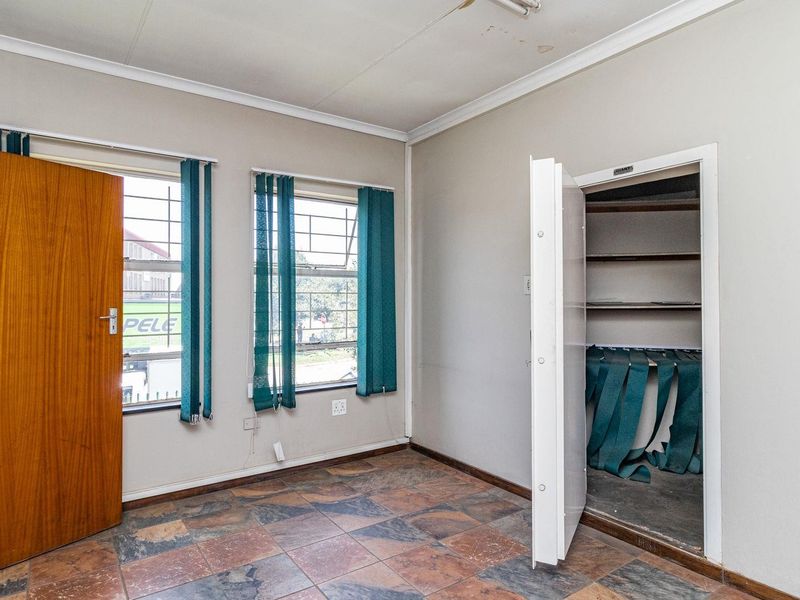 Commercial Property To Rent in Spartan, Kempton Park - Photo 8