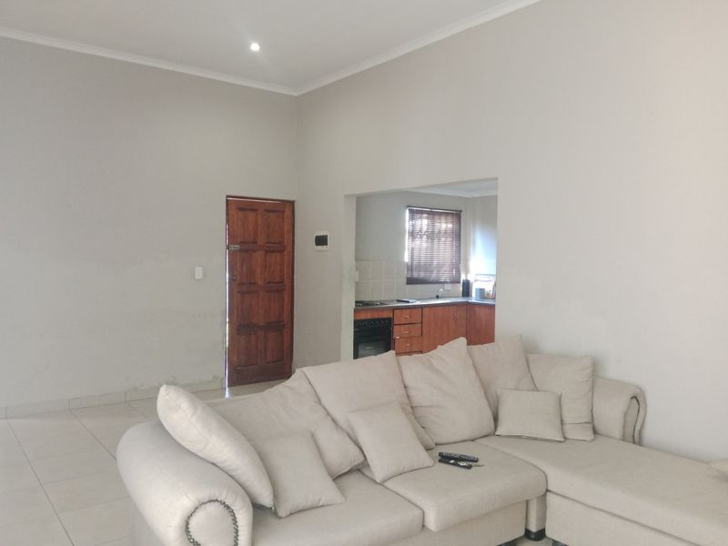 PROPERTY FOR SALE IN KAREEBERG ESTATE, HEATHERVIEW, AKASIA, SECURE ESTATE LIVING - Photo 10