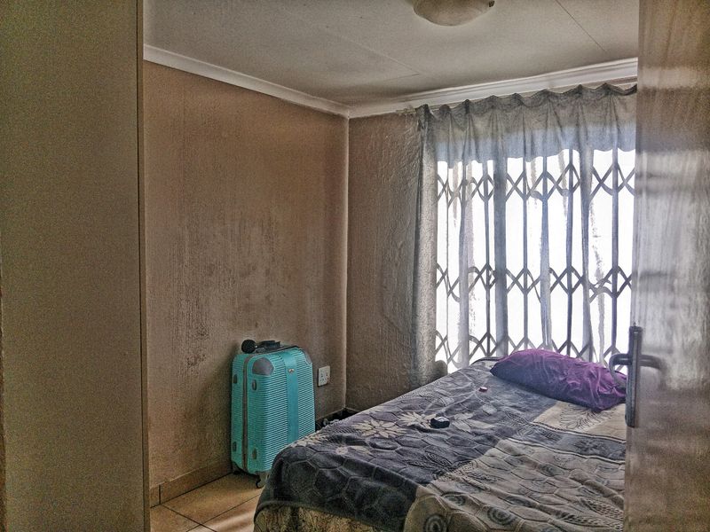 PROPERTY FOR SALE IN KAREEBERG ESTATE, HEATHERVIEW, AKASIA, SECURE ESTATE LIVING - Photo 9