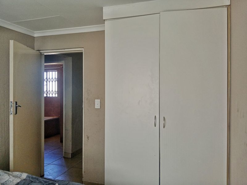 PROPERTY FOR SALE IN KAREEBERG ESTATE, HEATHERVIEW, AKASIA, SECURE ESTATE LIVING - Photo 8