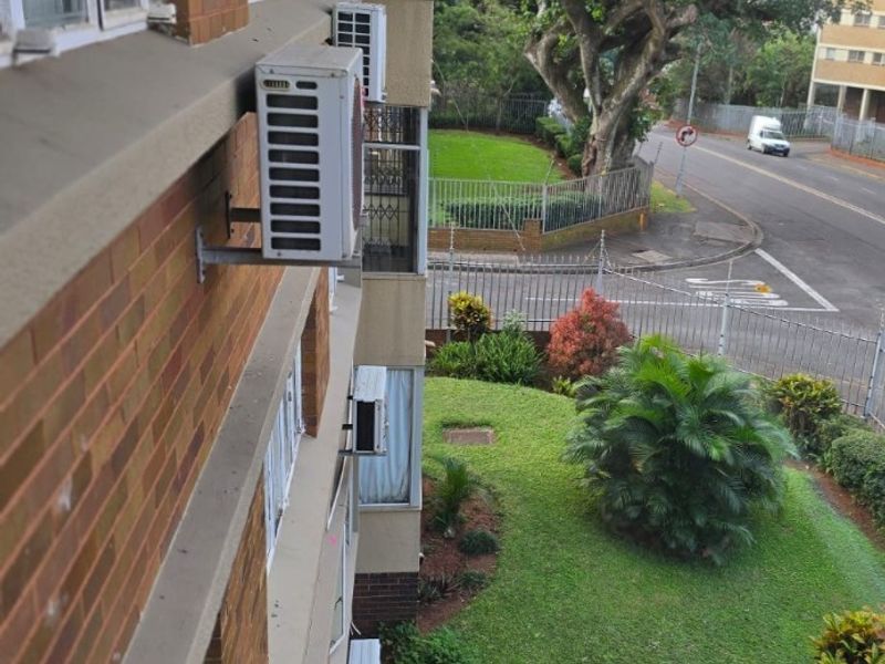 Apartment For Rent in Glenwood, Durban, KwaZulu Natal - Photo 3