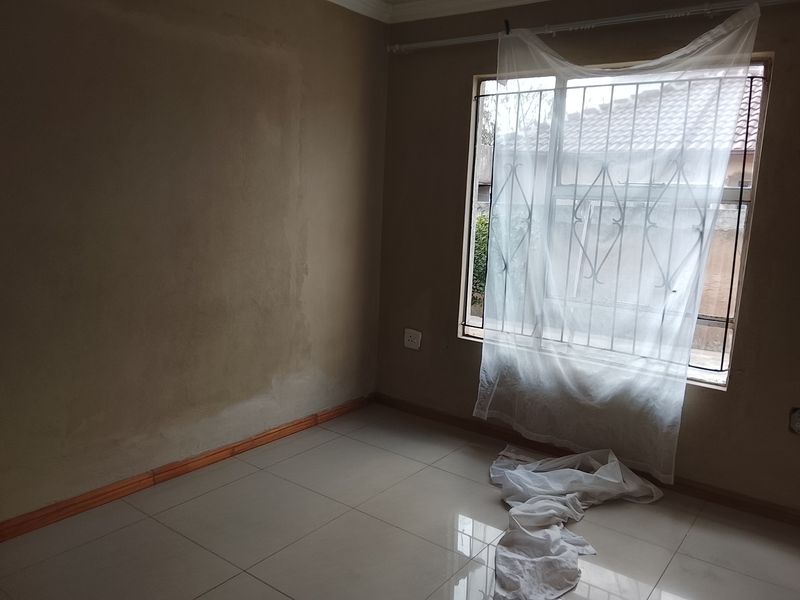 Cottage To Rent in Norkem Park, Kempton Park - Photo 5