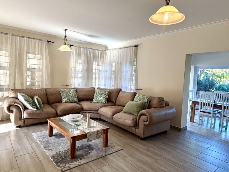 House For Sale in Costa Sarda Knysna Western Cape - Photo 2