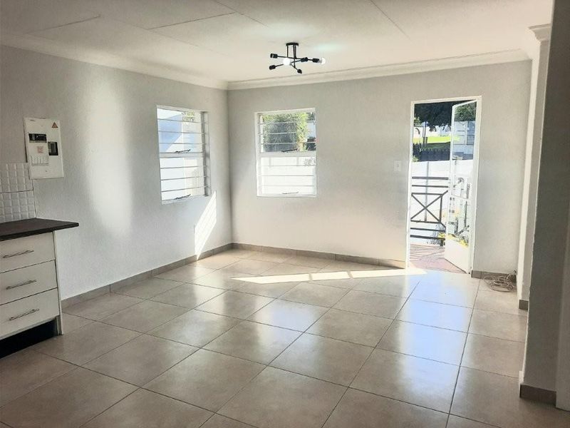 Apartment For Sale in Weltevreden Park, Roodepoort - Photo 6