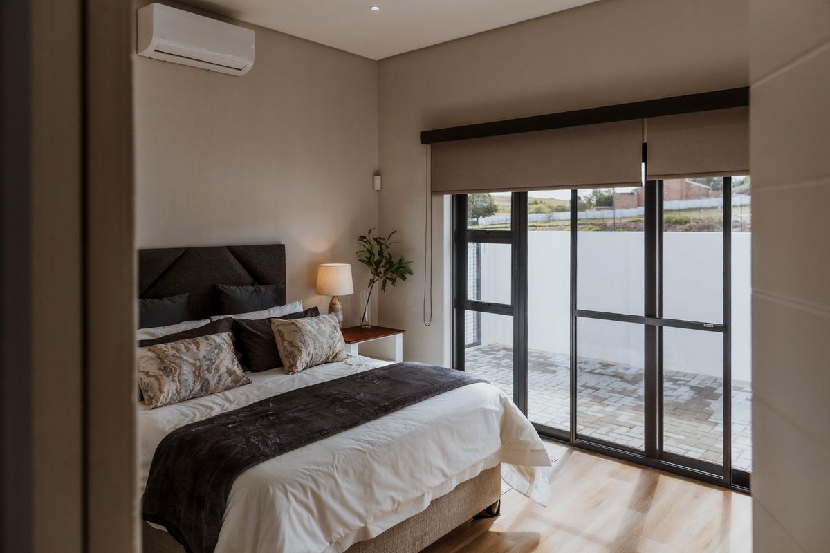 LUXURY RETIREMENT FOR 50's AND UP - OFF PLAN - FREESTANDING SINGLE-STOREY HOME - NO TRANSFER COST - Photo 5