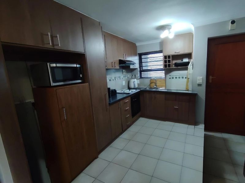 Neat as a Pin Ground Floor Apartment in Popular La Riviera II - Photo 10