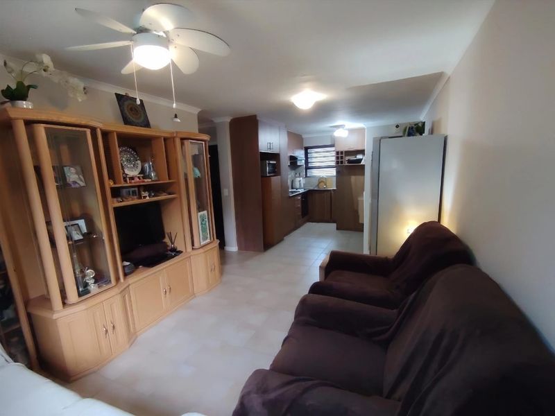 Neat as a Pin Ground Floor Apartment in Popular La Riviera II - Photo 4