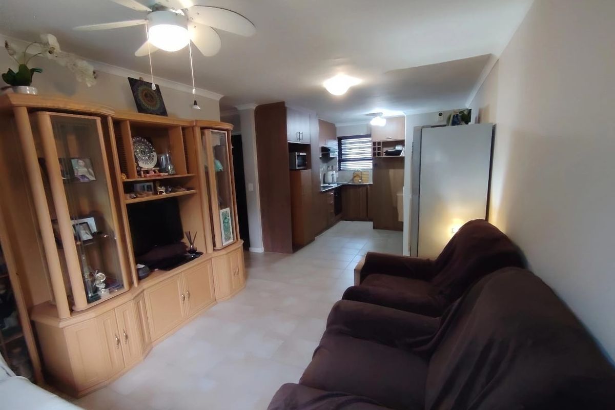 Neat as a Pin Ground Floor Apartment in Popular La Riviera II - Photo 4