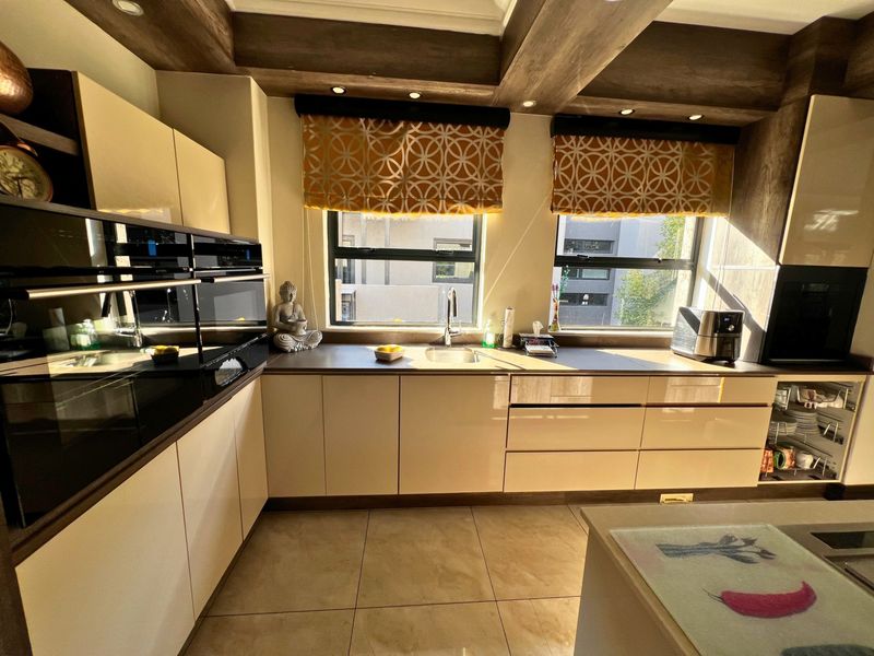 House For Sale in Blue Valley Golf Estate, Centurion - Photo 3