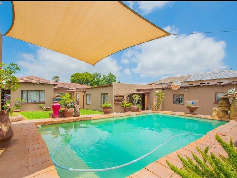 House To Rent in Lindhaven, Roodepoort - Photo 1