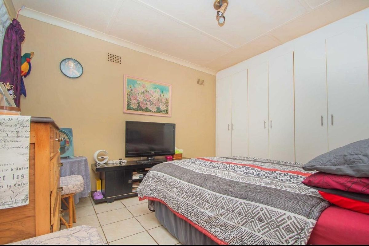 House To Rent in Lindhaven, Roodepoort - Photo 4