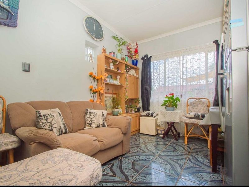 House To Rent in Lindhaven, Roodepoort - Photo 6
