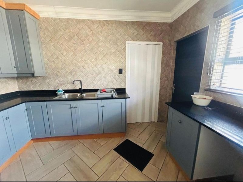 House For Sale in Vanderbijlpark SW 5, Vanderbijlpark SW, Vanderbijlpark - Photo 5