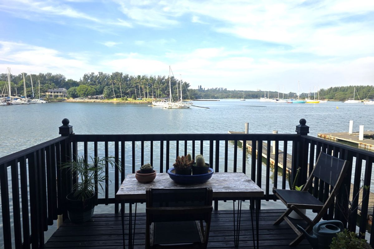 Dream property on the Tuzi Gazi Waterfront - Photo 5