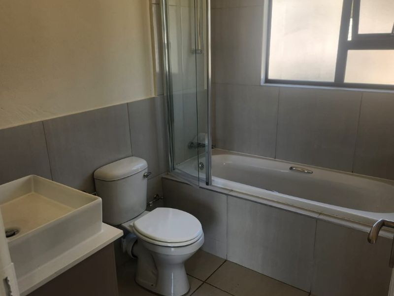 House For Sale in Amandasig Pretorea North - Photo 9