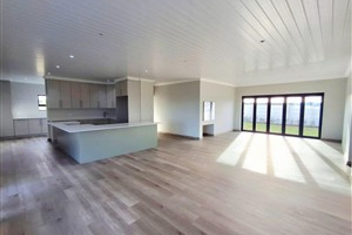 House For Sale in Stilbaai Wes, Stilbaai - Photo 4