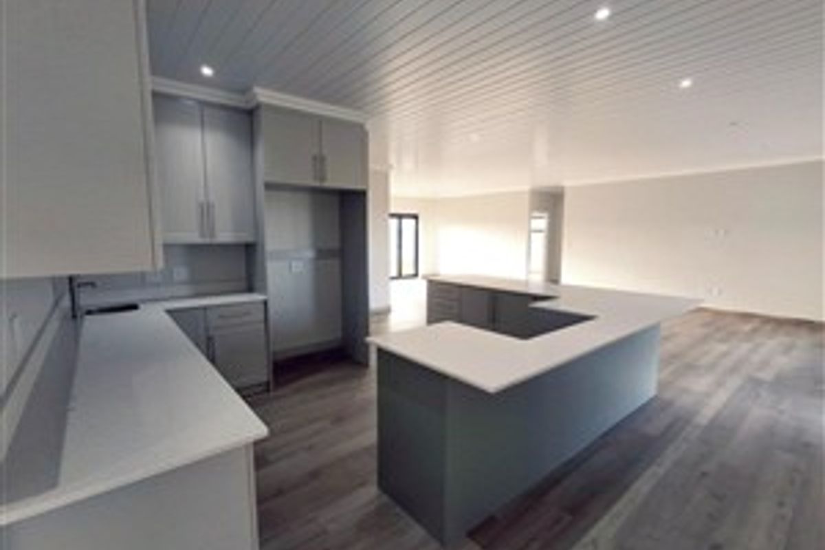 House For Sale in Stilbaai Wes, Stilbaai - Photo 5