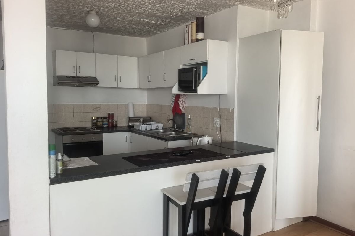 Apartment For Sale in Silverton, Pretoria - Photo 5