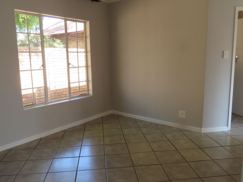 Complex For Sale in Wierdaglen Estate Centurion Gauteng - Photo 9