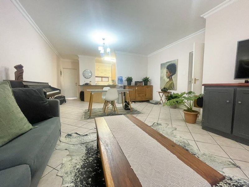 Spacious 2 bed 2 bath apartment - Photo 3