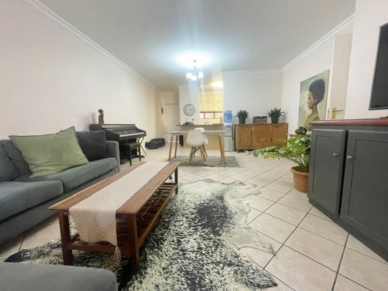 Spacious 2 bed 2 bath apartment - Photo 4