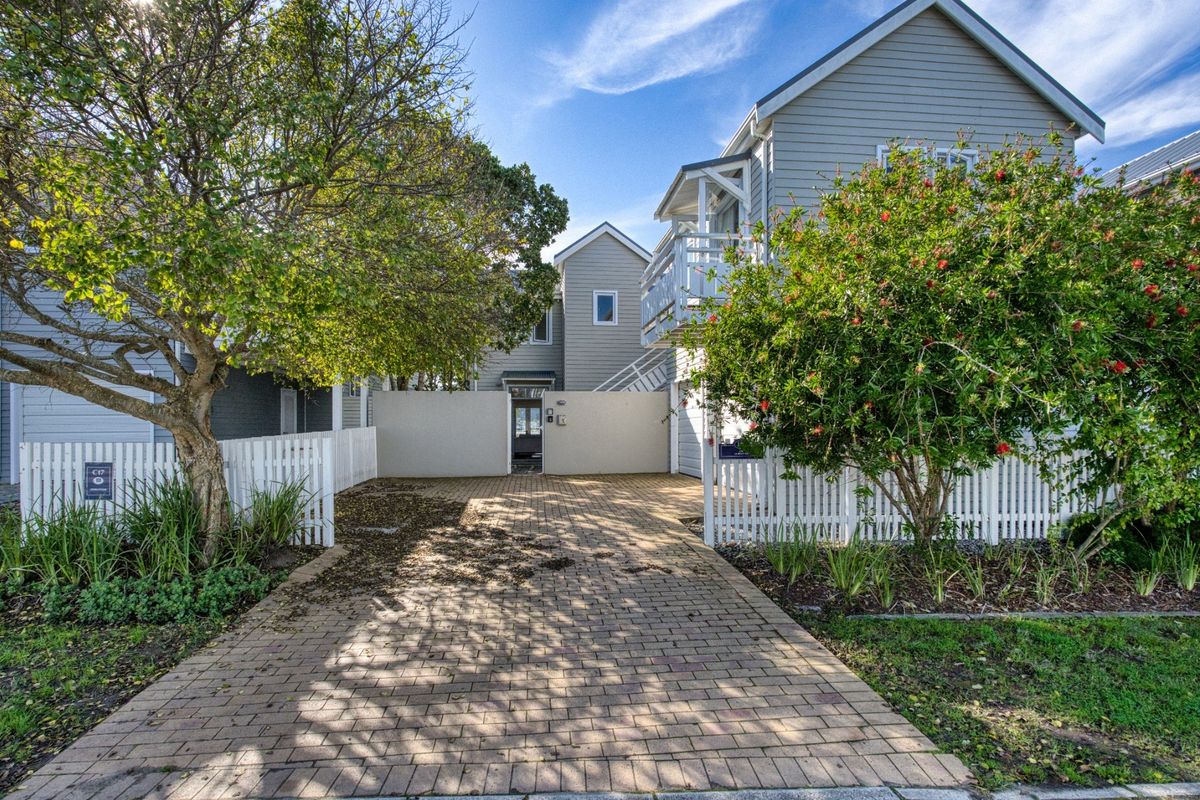 Thesen Islands Waterfront Gem with Private Boardwalk and Guest Flat - Photo 2