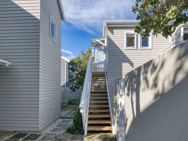 Thesen Islands Waterfront Gem with Private Boardwalk and Guest Flat - Photo 7