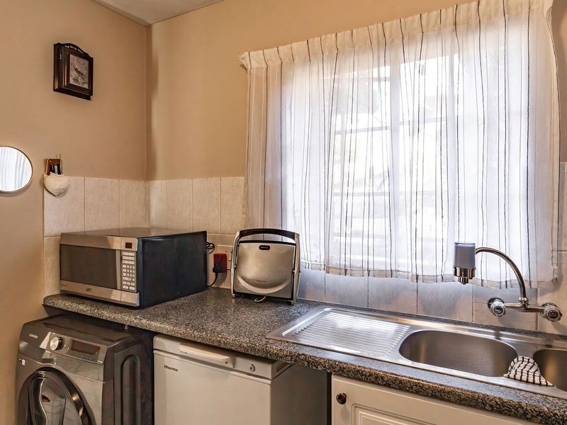 Townhouse For Sale in Amberfield, Centurion - Photo 8