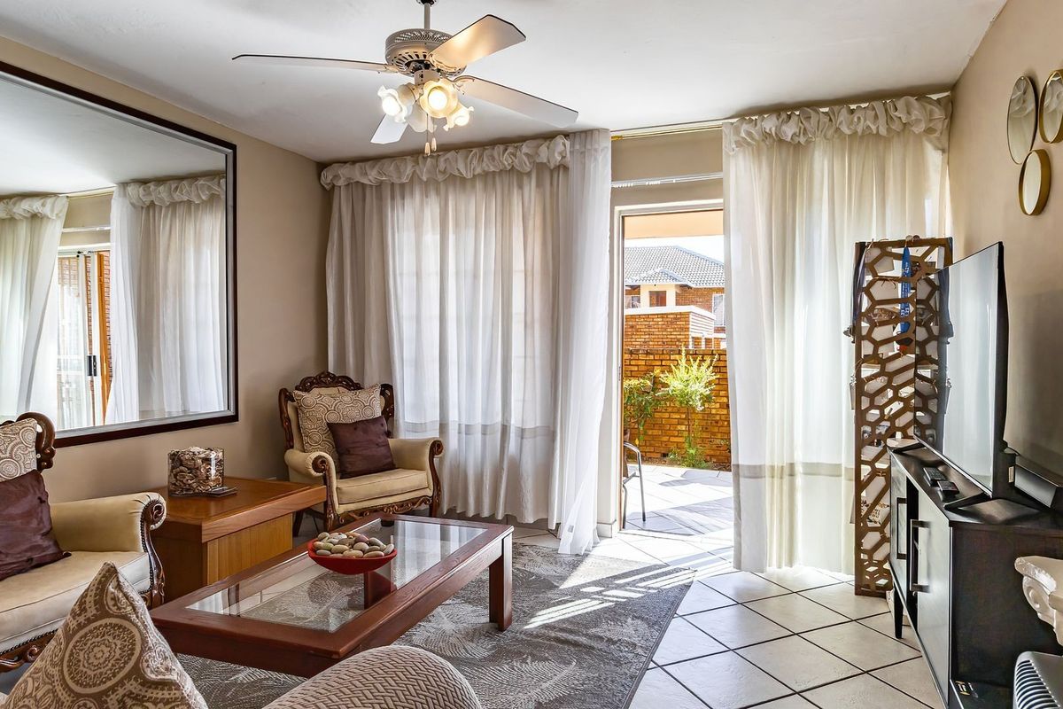 Townhouse For Sale in Amberfield, Centurion - Photo 5