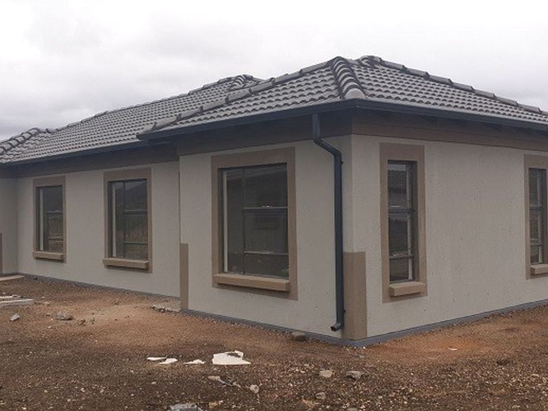 House For Sale in Klerksoord, Akasia - Photo 2
