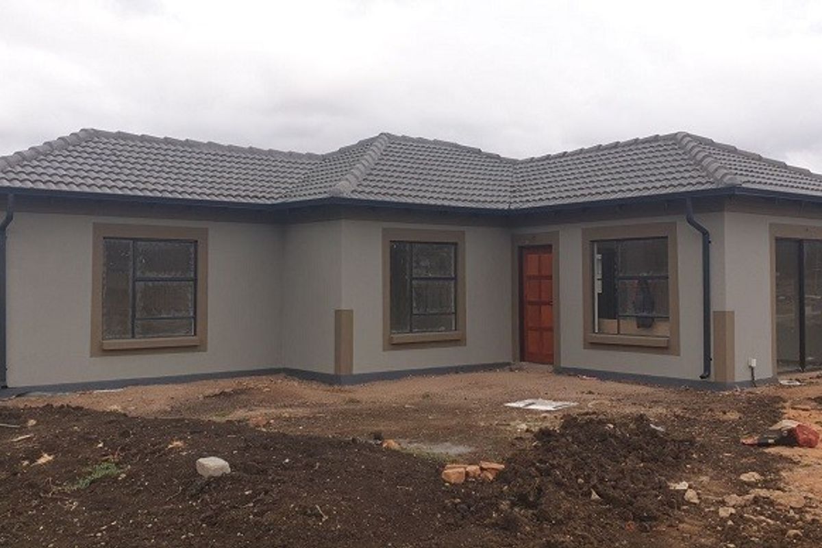 House For Sale in Klerksoord, Akasia - Photo 3
