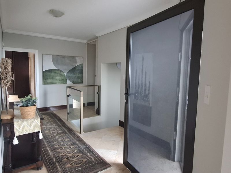 Meticulously cared for  Modern Family Home with Sea Views - Photo 1