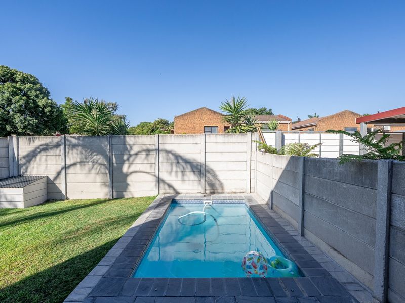 Modern Family Living Meets Effortless Entertaining - Photo 4