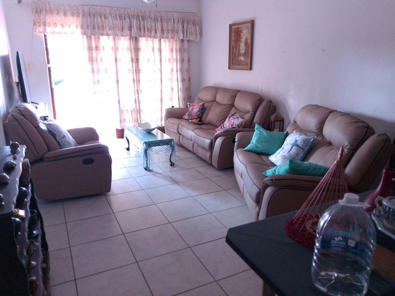 Perfect coastal living made easy! - Photo 3