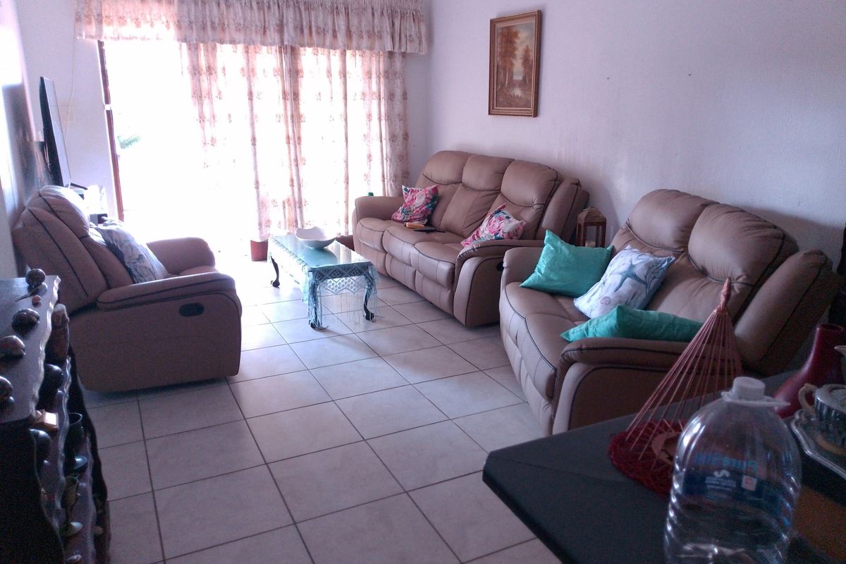 Perfect coastal living made easy! - Photo 3