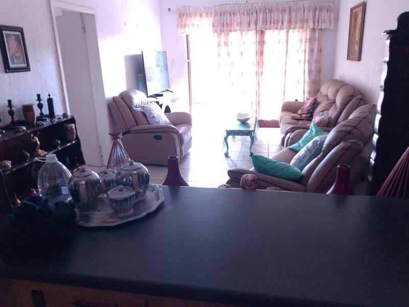 Perfect coastal living made easy! - Photo 2