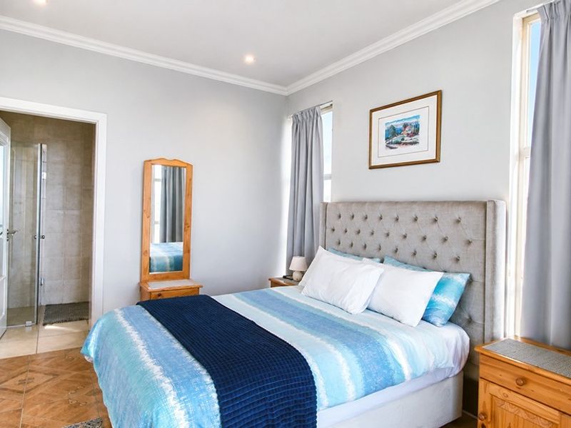 Available Immediately! UNFURNISHED 3Beds 2Baths 1 Garage -Stunning Seaviews! - Photo 7