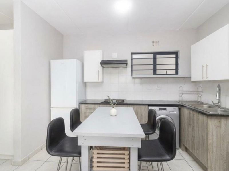 Apartment For Sale in Parklands, Blouberg - Photo 4