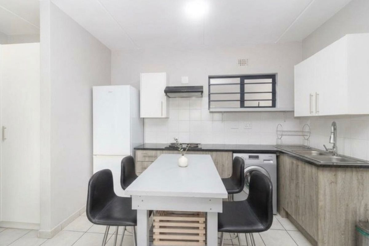 Apartment For Sale in Parklands, Blouberg - Photo 4